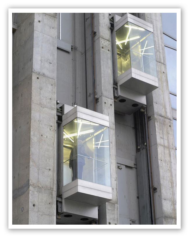 Capsule / Glass Lift